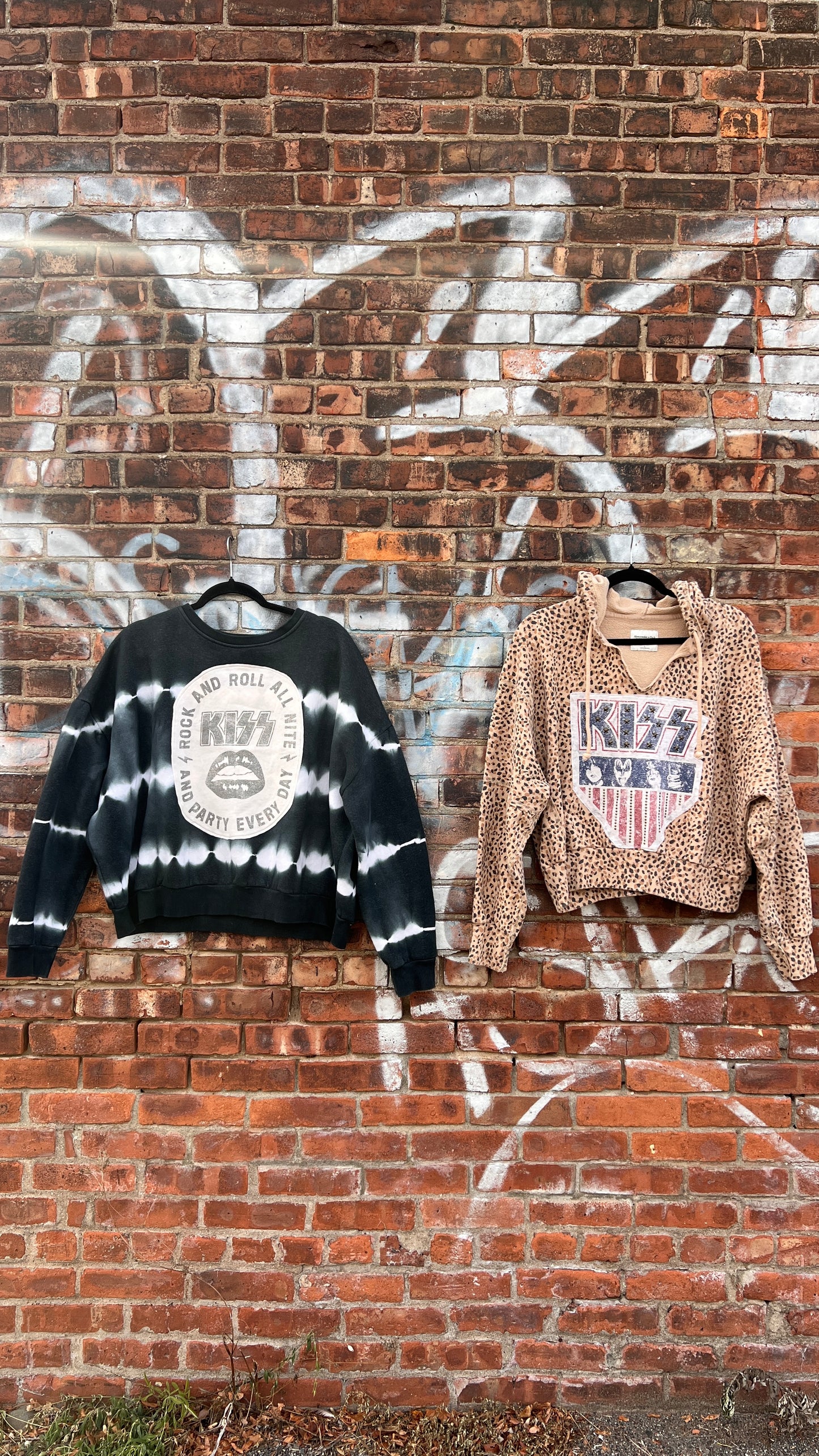 KISS Tie Dye Crewneck - Large