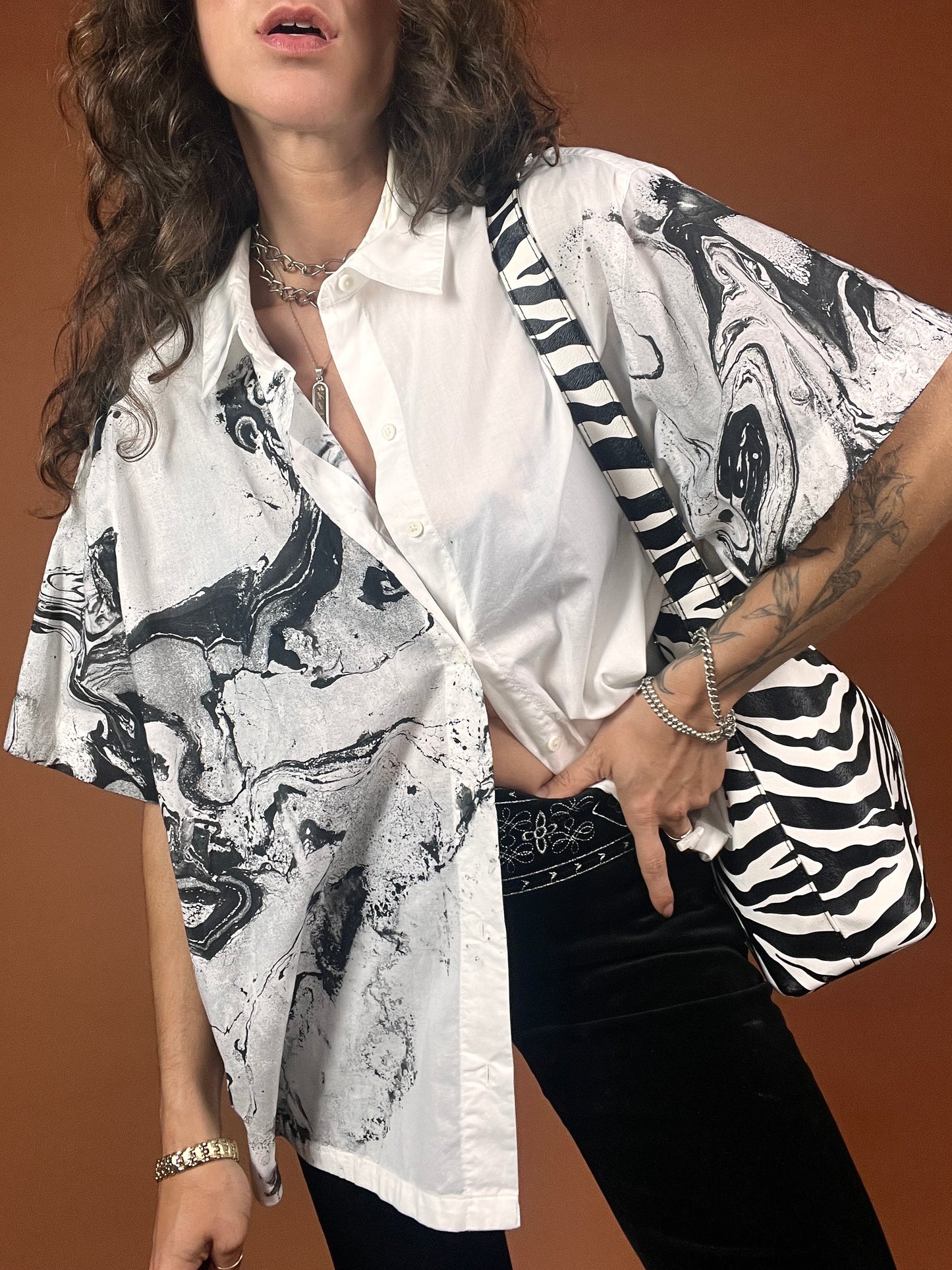 The Yin Yang Marbled S/S Oxford - XL