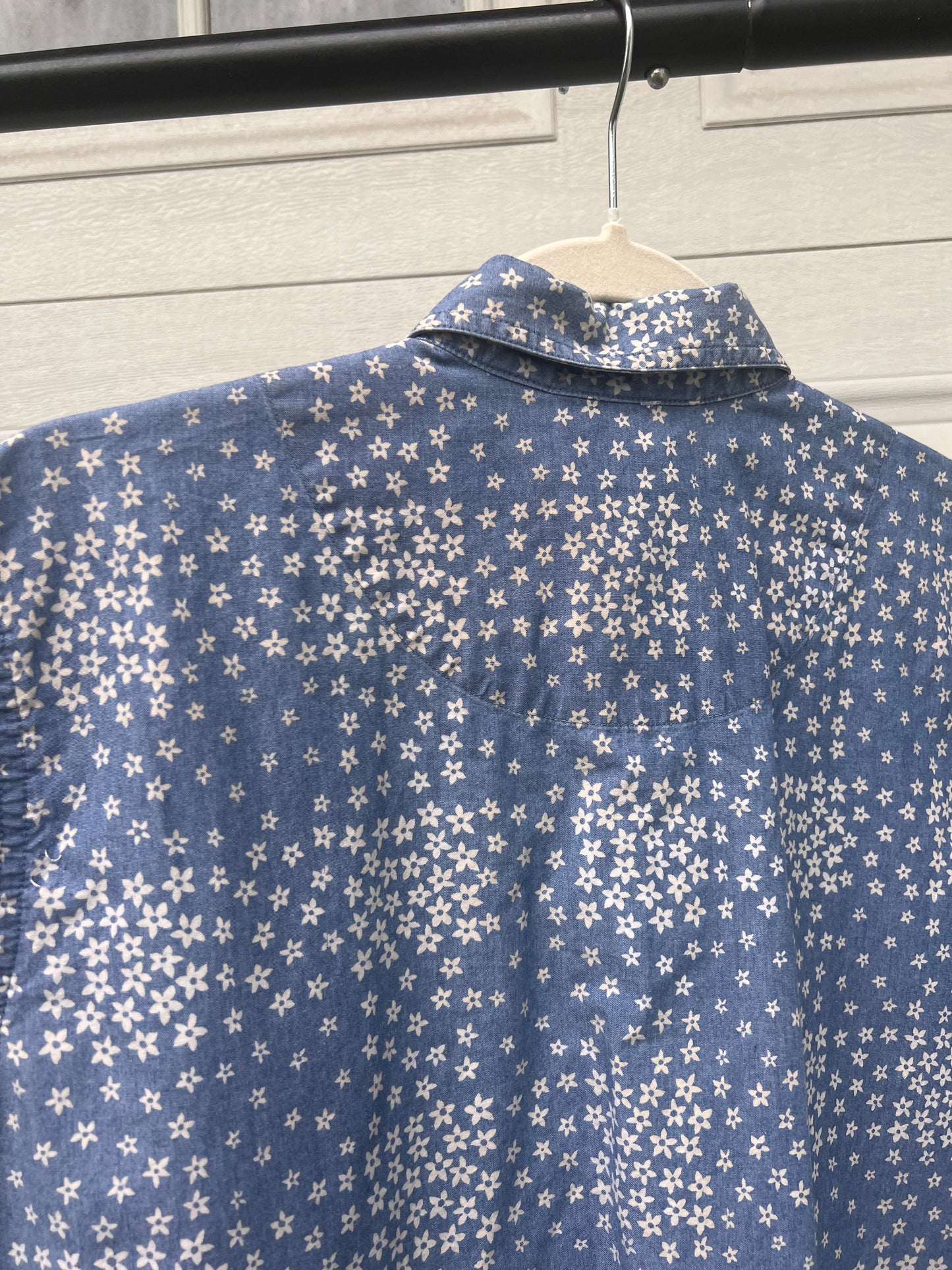 Floral Crochet Patch Shirt - Large