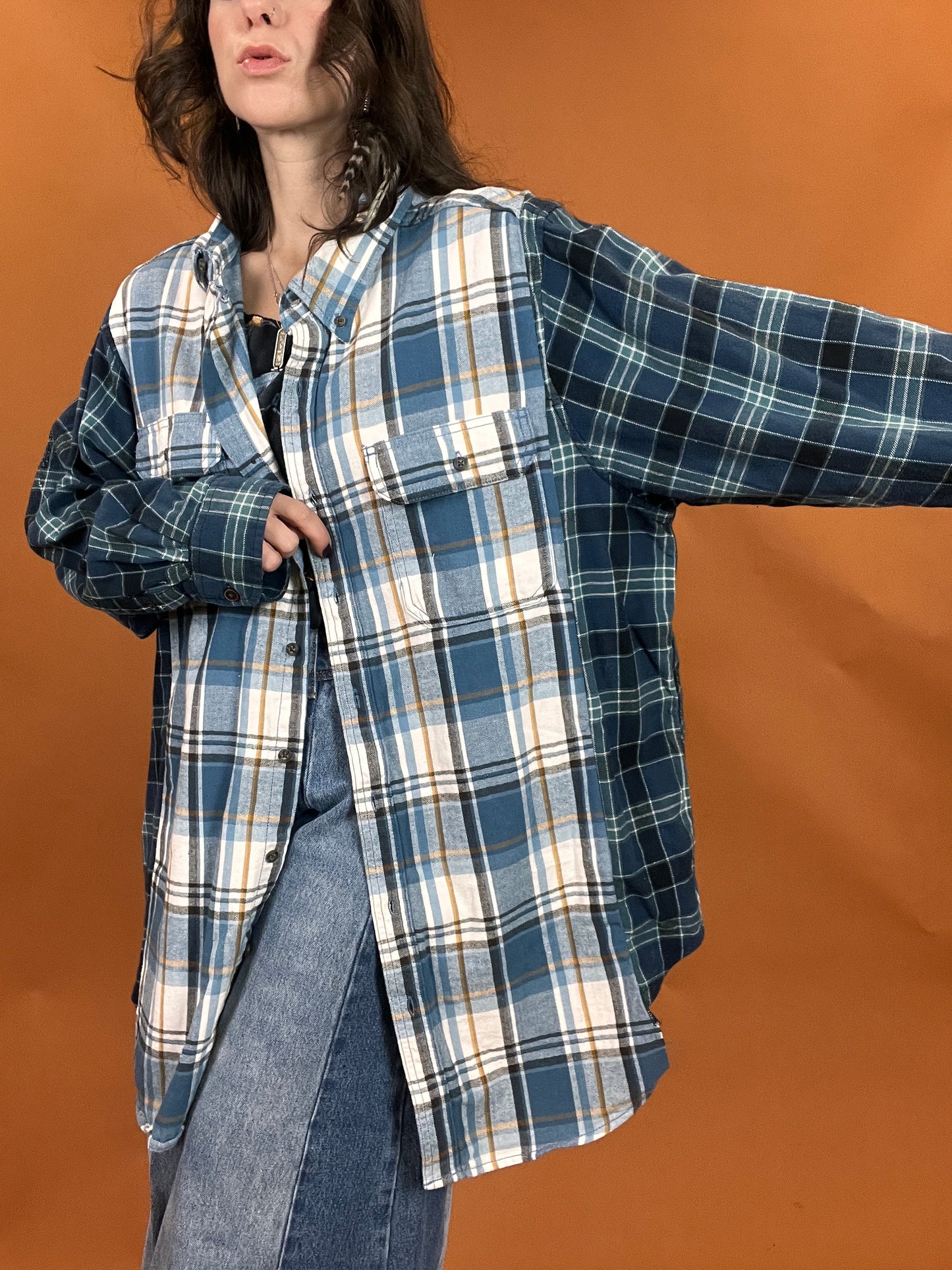 The Flannel Remix - White/Blue - 3X