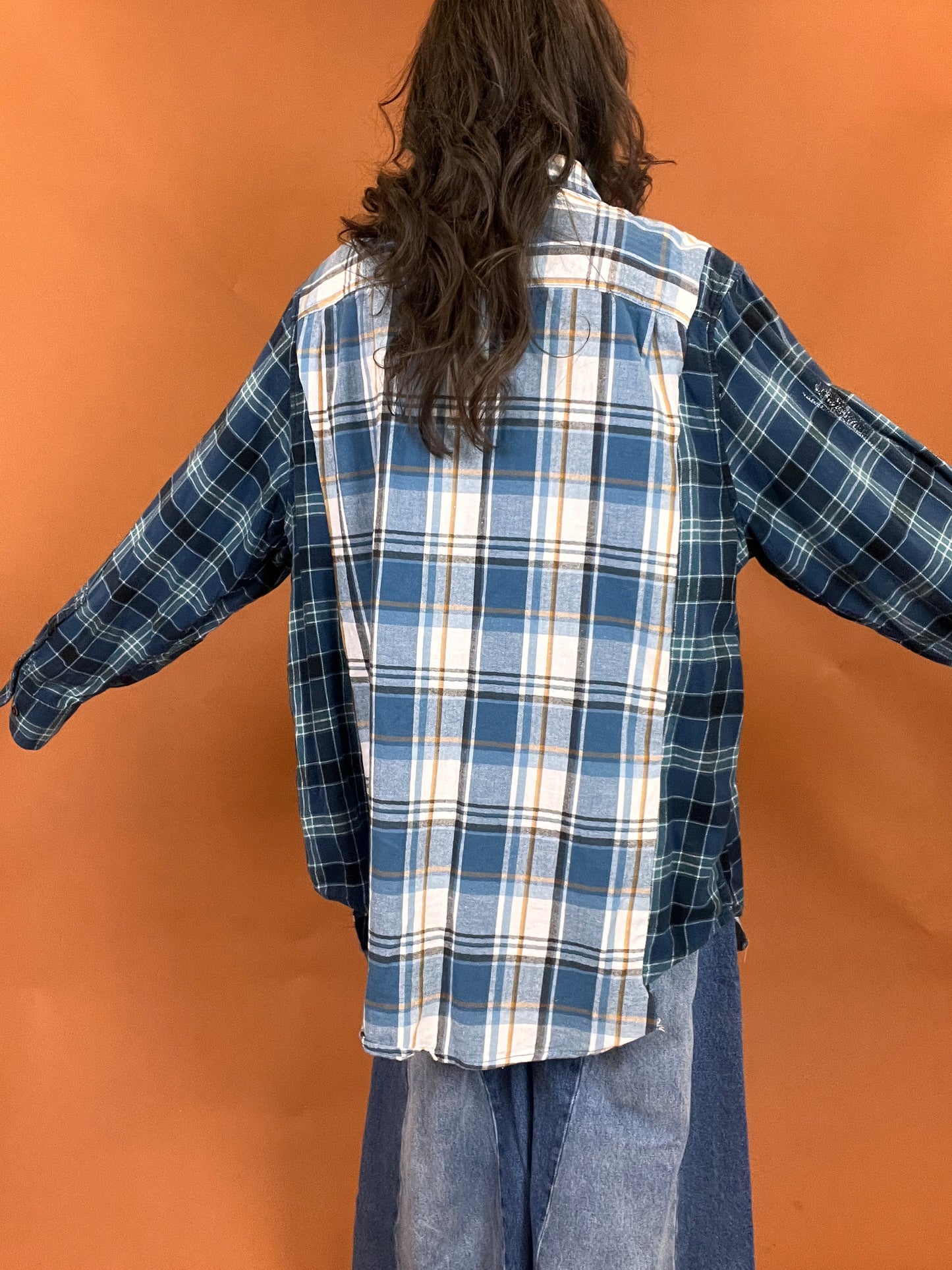 The Flannel Remix - White/Blue - 3X