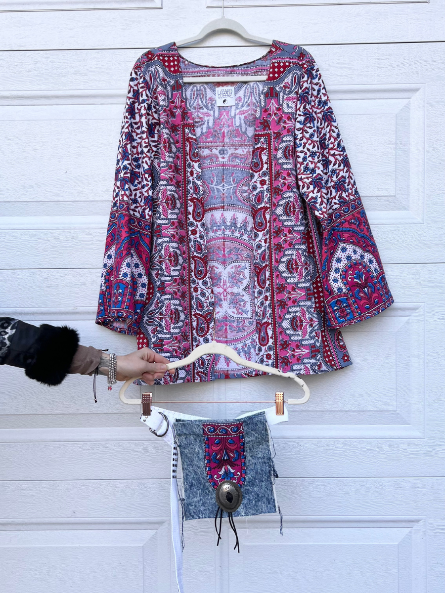 The Midi Tapestry Kimono W. Denim Belt Bag